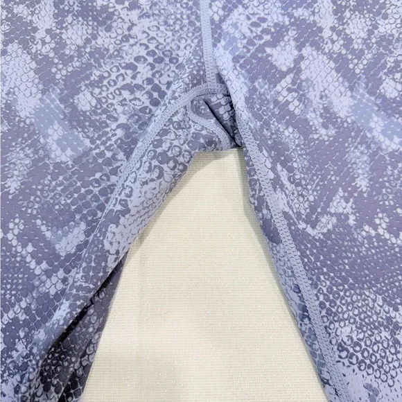 Zella Purple Charcoal Snake Print Leggings Size Medium - Picture 2 of 5